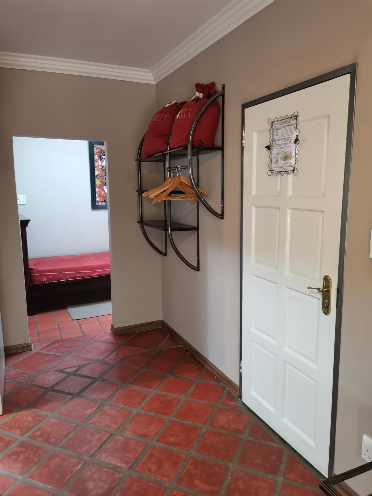 Londiningi Guesthouse Windhoek Room photo