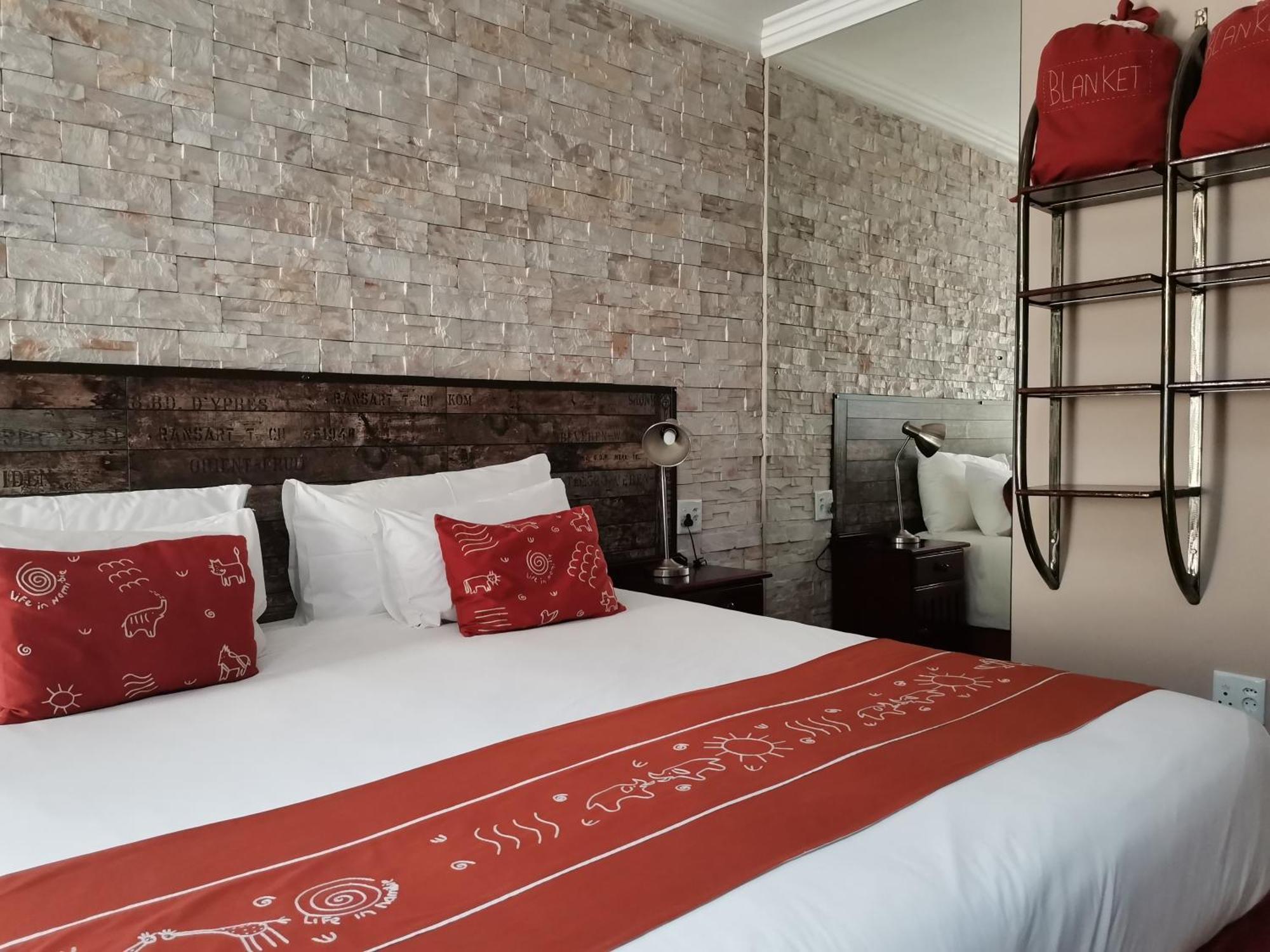 Londiningi Guesthouse Windhoek Room photo