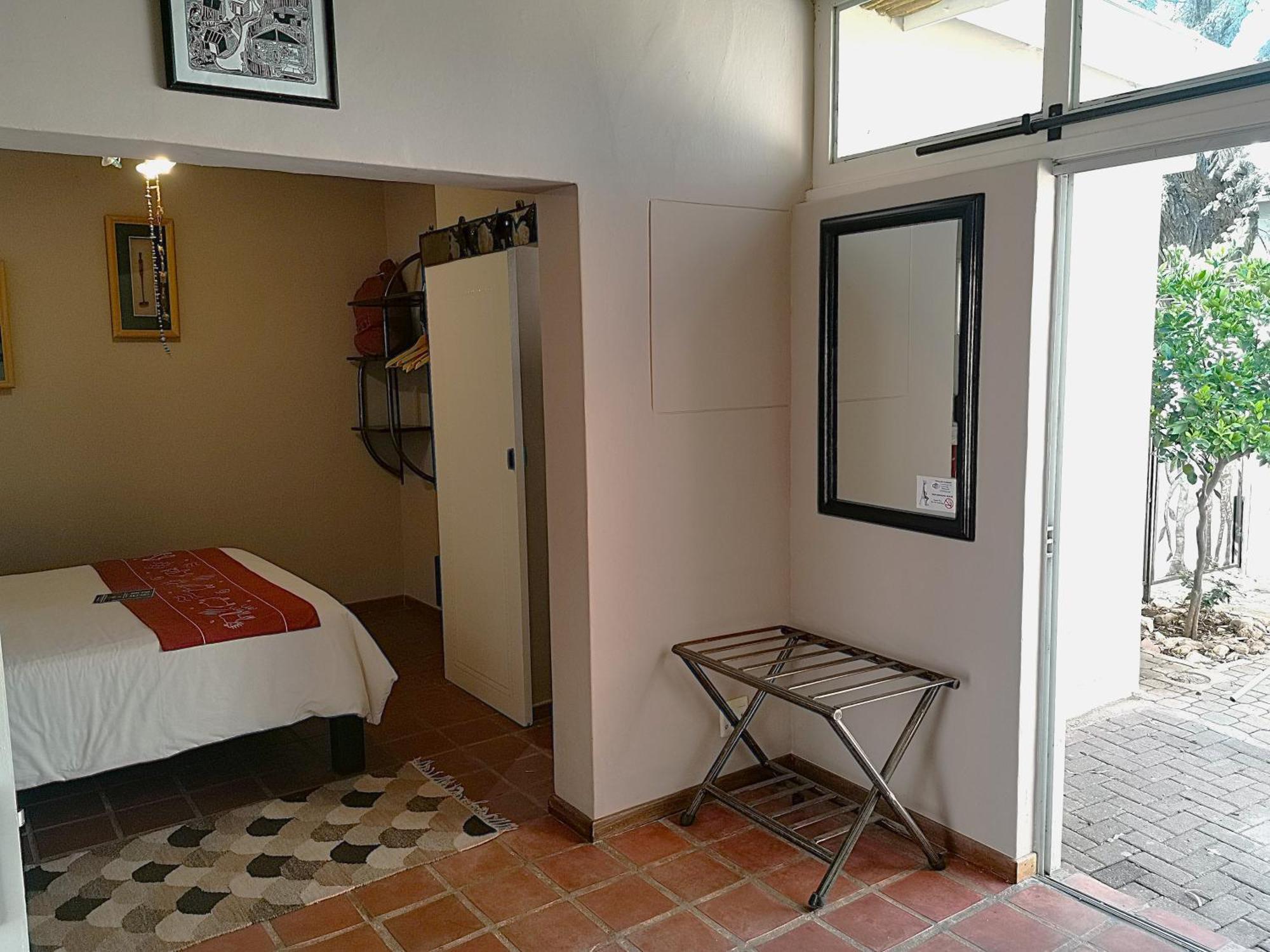 Londiningi Guesthouse Windhoek Room photo